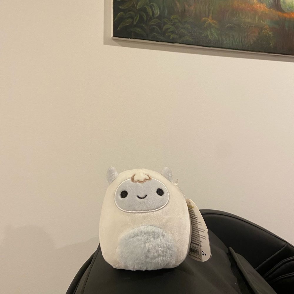 4.5” Yuri the Yeti Squishmallow USA Exclusive Brand New With Tags Christmas 2020